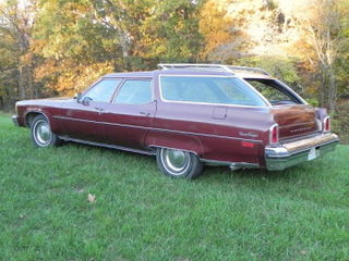 Illustration for article titled For $5,000, This 1976 Olds Custom Cruiser Will Make You Clam Up